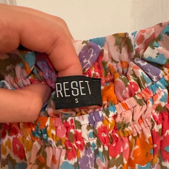 Floral Ruffle Top - Multicolor - Picture 8 of 9